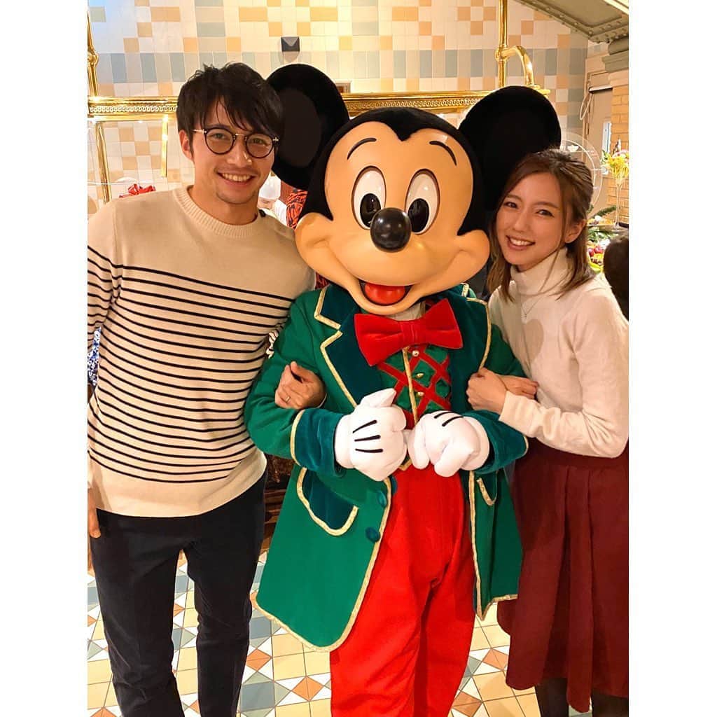 真野恵里菜さんのインスタグラム写真 - (真野恵里菜Instagram)「Merry Christmas🎄💫 #disneylandparis  #Mickeymouse」12月25日 16時08分 - erinamano_official