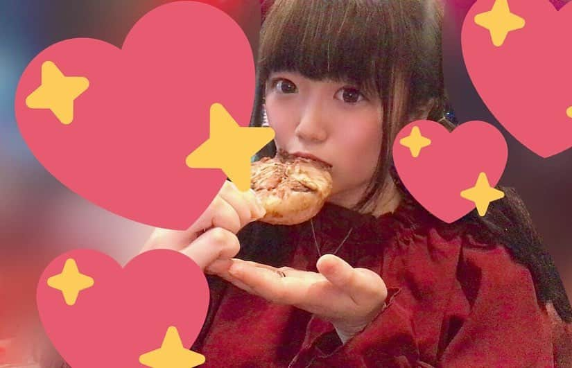 一ノ瀬恋凪のインスタグラム：「クリスマスチキンたべたよ🎄🍗一緒に焼酎も呑んだんだけど普段呑まないからすぐ眠くなった🥺🥺 #クリスマスなのでサンタカラー  のお洋服☺️ #クリスマス #クリスマスチキン #れなちょ #23歳 #ふぉろーみー #いいね  してね」