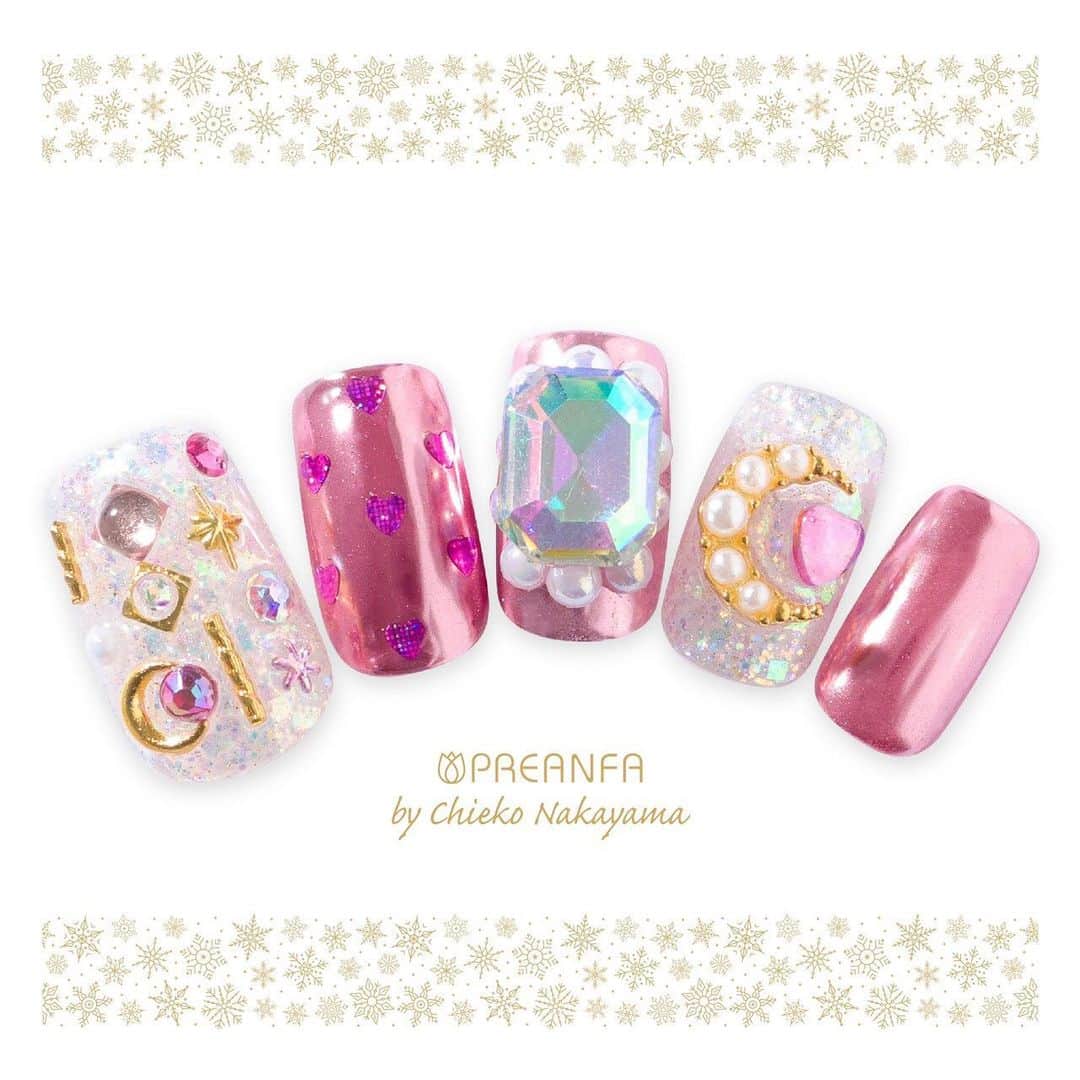 なかやまちえこのインスタグラム：「Pink Miller✨ #nail #nails #nailart #ネイル #美甲 #ネイルアート  #clou #nagel #ongle #ongles #unghia #japanesenailart #manucure #네일 #젤네일 #네일아트 #네일리스트 #japanesenails #manicurist #gelnails #أظافر  #ミラーネイル #mirrornails #pinkmirror #pinknails #ピンクミラー」