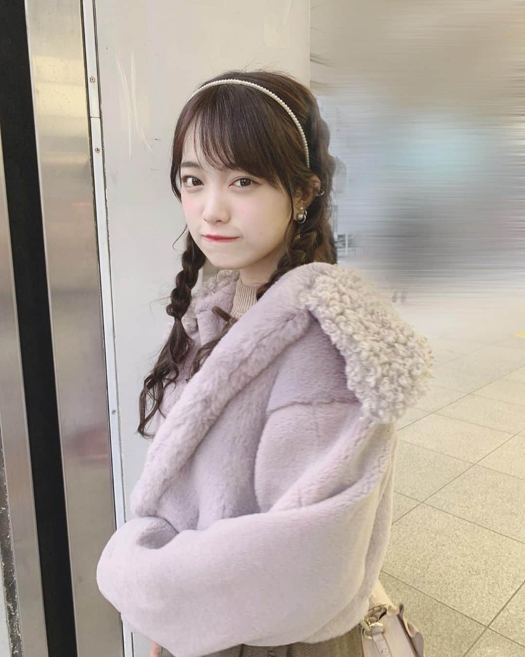 森みはるさんのインスタグラム写真 - (森みはるInstagram)「なんとなく街ゆく人々に、これからデートに行く子なのかな〜と思われたくて それっぽい服装で仕事に向かったクリスマスイヴでした🎅🏻🎄」12月25日 17時05分 - miharu_mori