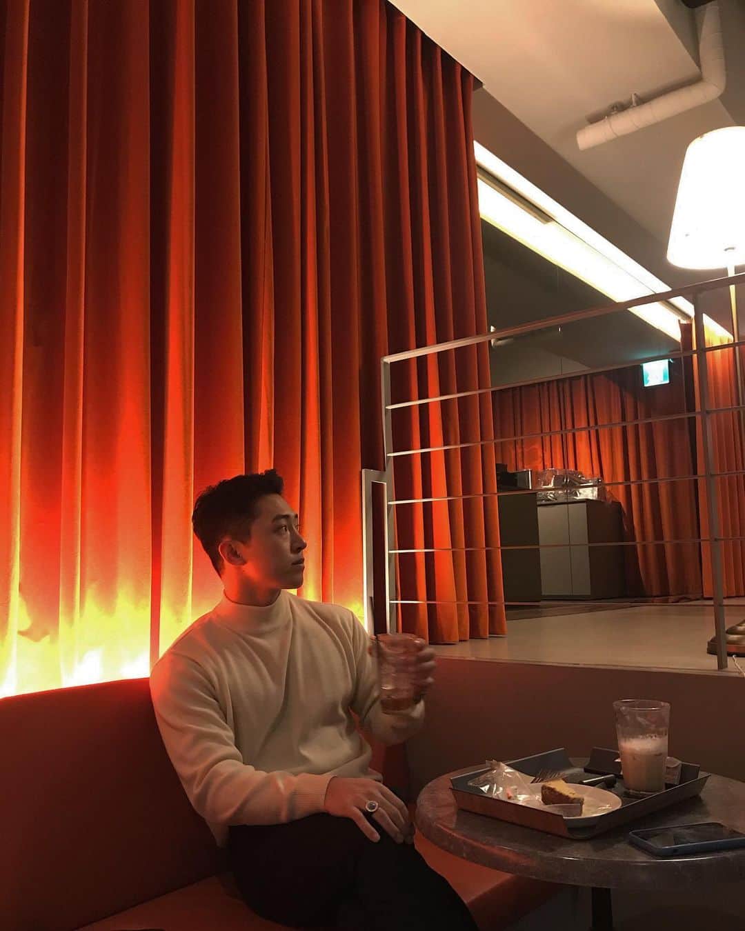 ヒョンミン さんのインスタグラム写真 - (ヒョンミン Instagram)「メリクリ🧡」12月25日 17時05分 - woo.jaka