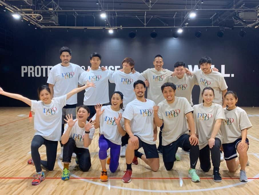 坪井保菜美さんのインスタグラム写真 - (坪井保菜美Instagram)「⛹🏻‍♂️Dリンピック🤸🏻‍♀️ 浦和レッズ所属⚽️鈴木大輔さん主催のアスリート運動会に参加しました。 ・ ⚽️大輔＆大亮⚽️ という事でDリンピック👏🏻 ・ 各競技アスリート達が、 鈴木大輔チーム・那須大亮チーム に分かれて5種目対決🔥 ・ みんなの身体能力の高さと、気合度。 盛り上がるし集中力凄いし。切り替えすごい。笑 ・ 楽しい企画に参加させて頂いて ありがとうございました✨ ・ またやりたい🤩 ・ #アスリート #運動会 #スポーツ #サッカー #野球  #バスケットボール #柔道 #フィギュアスケート  #水泳 #競泳 #クリケット #器械体操 #アメフト  #バレーボール #新体操」12月25日 17時08分 - honamitsuboi