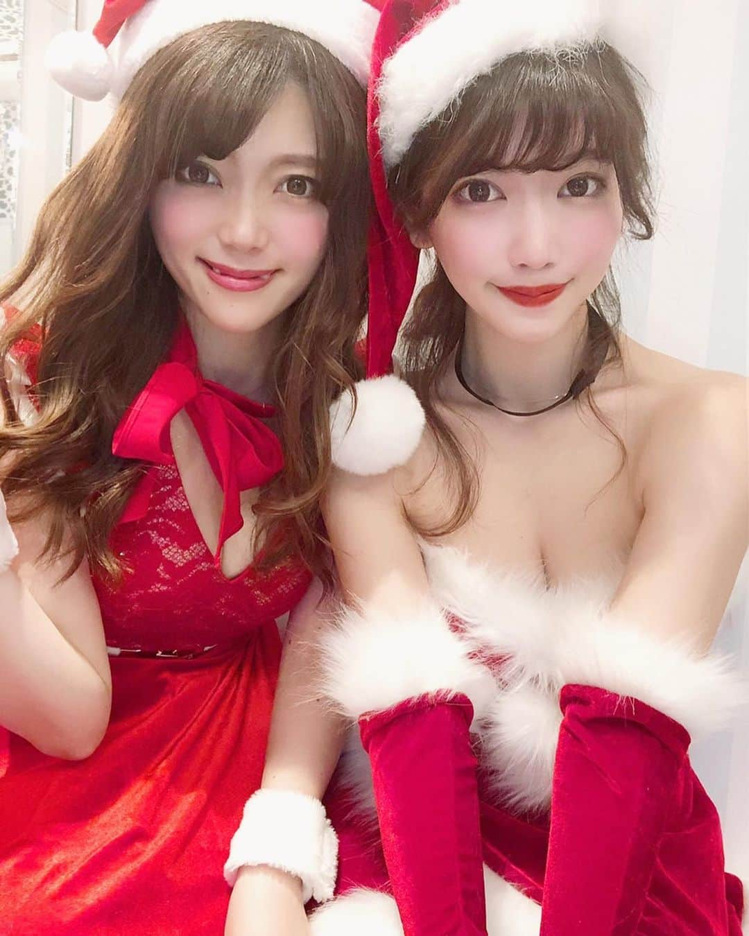 山田あかりさんのインスタグラム写真 - (山田あかりInstagram)「クリスマス会の写真沢山あるー🥰  #メリクリ #メリークリスマス #女子会 #サンタコス #サンタ #サンタさん #サンタコスプレ #メリクリ🎄 #女子会コーデ #クリスマス #クリスマスパーティー #クリスマス会 #クリスマスイブ #コスプレ #渋谷 #ビックエコー #ビックエコー渋谷 #カラオケ #メリークリスマス🎄 #楽しい #いいね返しは絶対 #シュガー #撮影 #フリーモデル」12月25日 17時28分 - akari030201