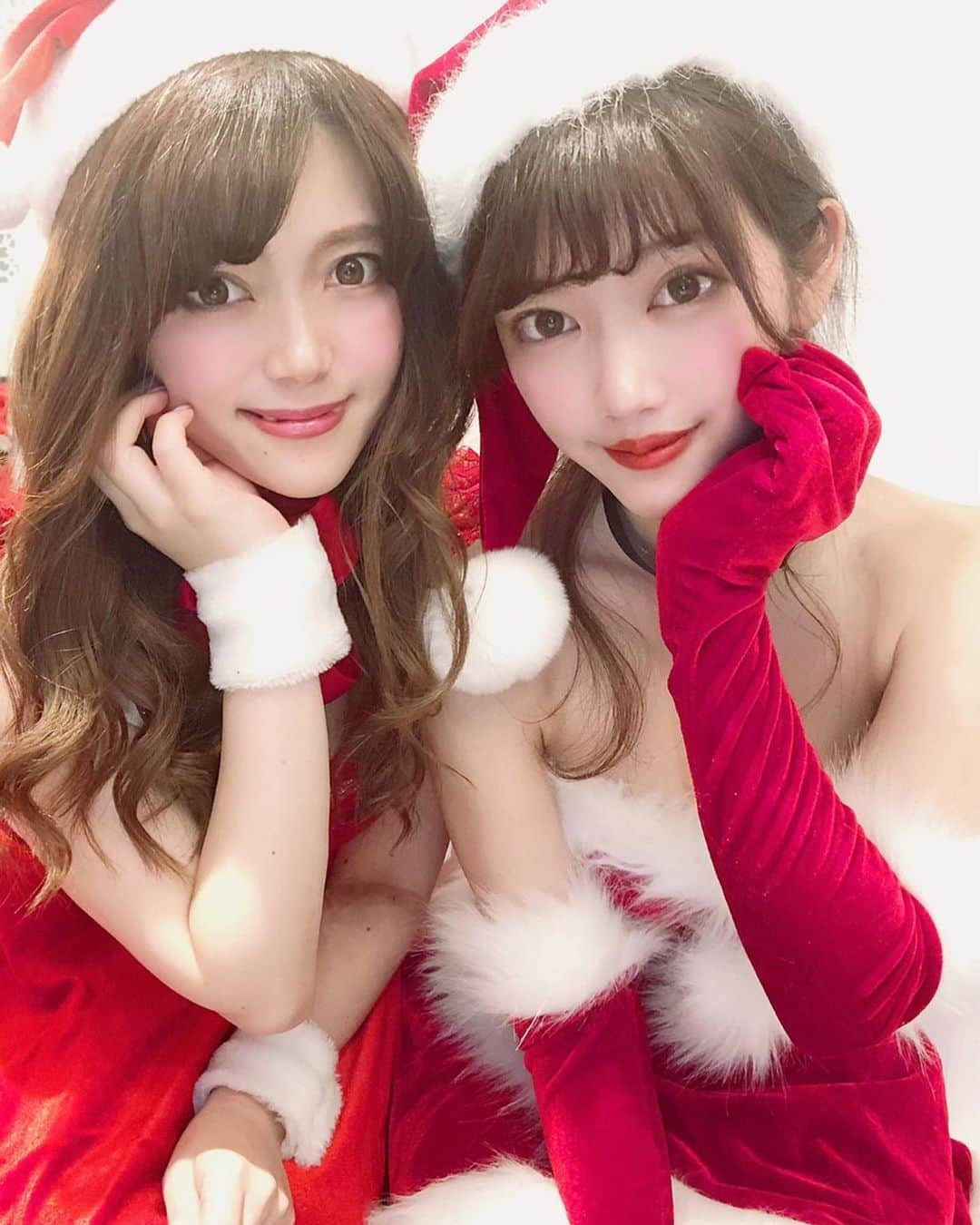 山田あかりさんのインスタグラム写真 - (山田あかりInstagram)「クリスマス会の写真沢山あるー🥰  #メリクリ #メリークリスマス #女子会 #サンタコス #サンタ #サンタさん #サンタコスプレ #メリクリ🎄 #女子会コーデ #クリスマス #クリスマスパーティー #クリスマス会 #クリスマスイブ #コスプレ #渋谷 #ビックエコー #ビックエコー渋谷 #カラオケ #メリークリスマス🎄 #楽しい #いいね返しは絶対 #シュガー #撮影 #フリーモデル」12月25日 17時28分 - akari030201