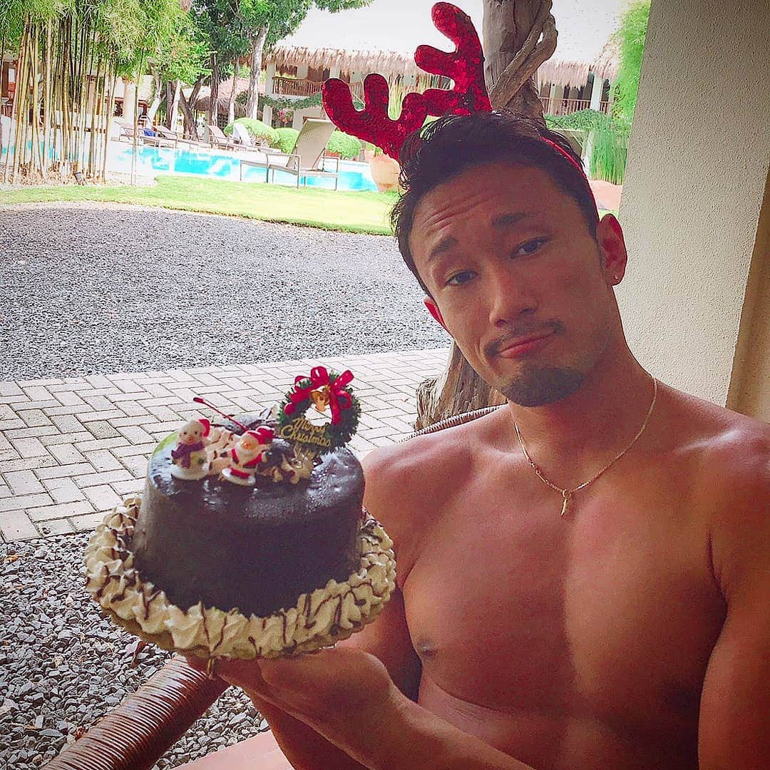 梅野源治のインスタグラム：「Merry Christmas⛄🎄✨ #CEBU #フィリピン #philippines」