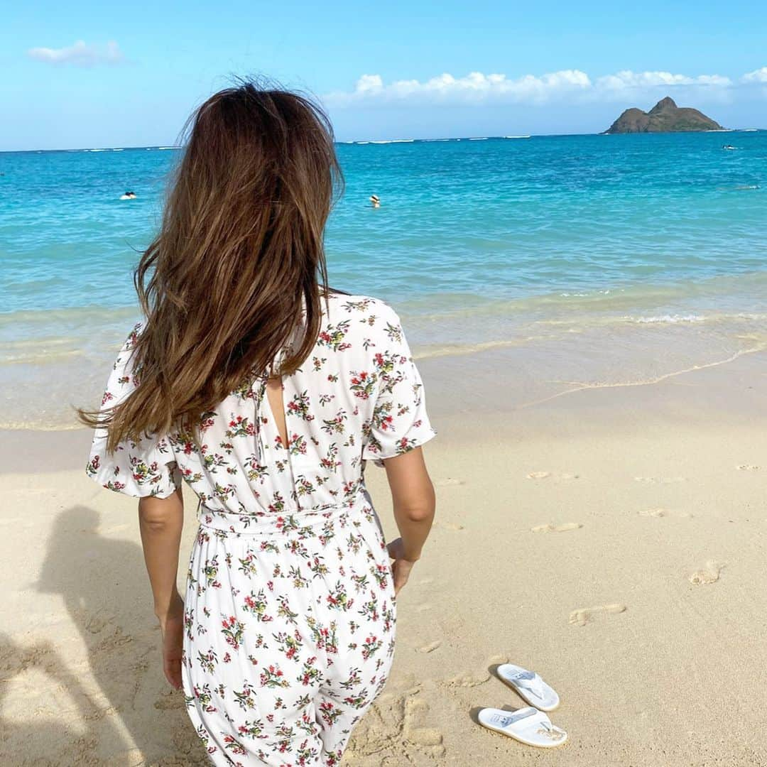 佐達ももこさんのインスタグラム写真 - (佐達ももこInstagram)「Happy Christmas🎄🥰 #lanikaibeach#hawaii#kailua」12月25日 18時04分 - sadamomodayo