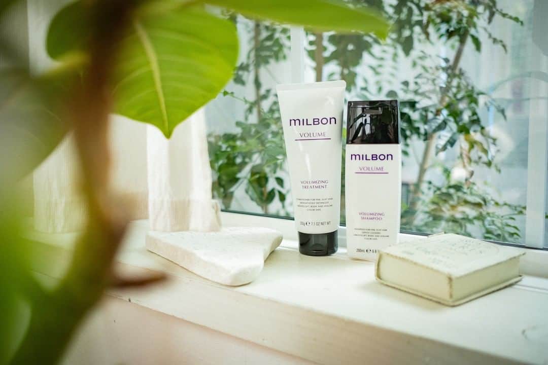 "milbon"（ミルボン）さんのインスタグラム写真 - ("milbon"（ミルボン）Instagram)「As you grow older, your hair gradually loses its volume.  When the hair roots are flat, it makes hair styling more difficult. “Milbon VOLUME Series” will create the hair with soft and voluminous root for you! ＝＝＝＝＝＝＝＝＝＝ Milbon official account. WE provide worldwide stylist-trusted hair products. On this account, we share how stylists around the world use Milbon products. Check out their amazing techniques! ＝＝＝＝＝＝＝＝＝＝ #milbon #globalmilbon #milbonproducts #hairdesign #haircut #haircare #hairstyle #hairarrange #haircolor #hairproduct #hairsalon #beautysalon #hairdesigner #hairstylist #hairartist #hairgoals #hairproductjunkie #hairtransformation #hairart #hairideas #beauty #shampoo #hairtreatment #beautifulhair #repairhair #volume #volumehair #softhair」12月25日 18時00分 - milbon_gm