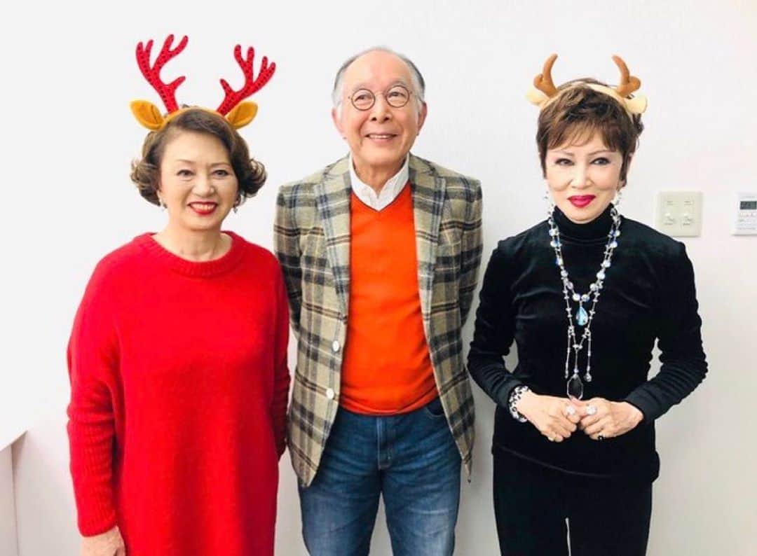 テレビ朝日「やすらぎの刻〜道」さんのインスタグラム写真 - (テレビ朝日「やすらぎの刻〜道」Instagram)「今夜よる7時より『くりぃむクイズミラクル9』に  #やすらぎの刻 メンバーの #石坂浩二 さん #浅丘ルリ子 さん #加賀まりこ さん #橋爪功 さんの豪華俳優陣が出演いたします✨ 今年最後の #ミラクル9 は3時間SPで放送です！📺😆🎊お見逃しなく😁☝️ #メリークリスマス 🎁 . .  脚本 #倉本聰  主題歌 #中島みゆき . #石坂浩二 #清野菜名 #風間俊介 #風吹ジュン #橋爪功 #岸本加世子 #宮田俊哉#浅丘ルリ子 #加賀まりこ #平山浩行 #八千草薫 #ミッキーカーチス #板谷由夏#草刈麻有 #井上希美 #木下愛華 #いしだあゆみ #大空眞弓 #笹野高史 #ひるドラ #昼ドラ #ドラマ好きな人と繋がりたい」12月25日 18時43分 - yasuraginotoki