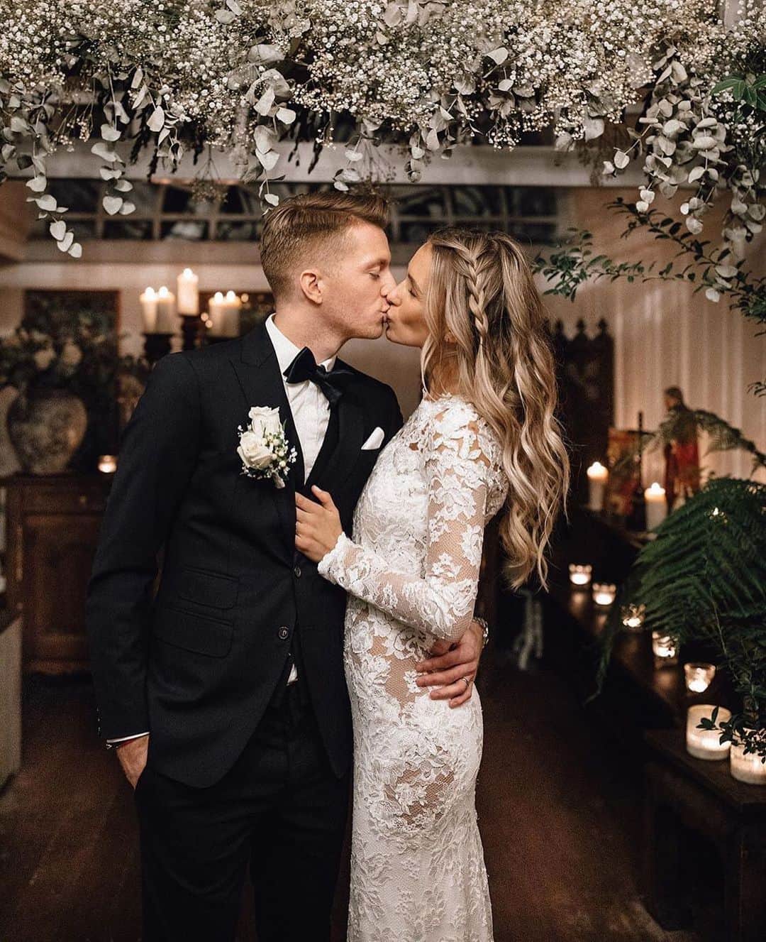 Angel™さんのインスタグラム写真 - (Angel™Instagram)「Tag someone you love. Credit @scarlettgartmann #americanstyle #couplegoals #bridal #asaqueen #onlineshopping」12月25日 19時06分 - americanstyle