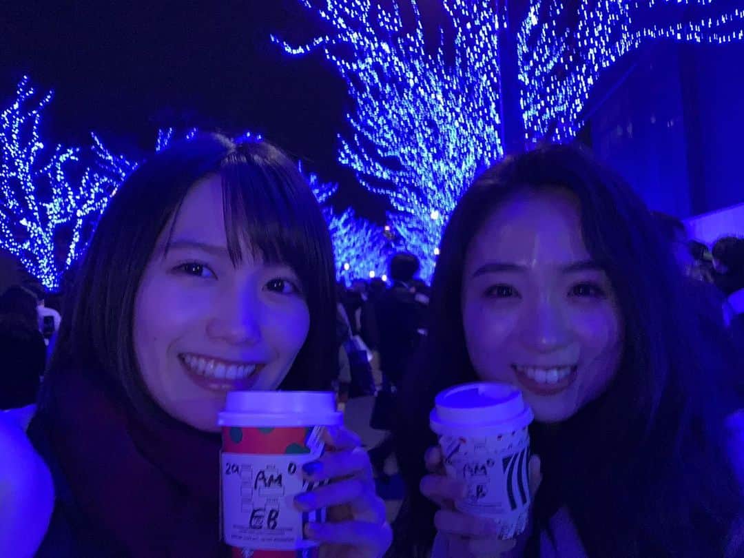 加藤里保菜さんのインスタグラム写真 - (加藤里保菜Instagram)「最高に可愛い女と最高のクリスマスを過ごしている🎄とってもいい日。大好きな友達がいてくれて良かったって毎日思う。嬉しいなぁ、私のこと大切にしてくれる人みんな好きだなぁ。これからも長く友達でいられますように☻  #中島亜純 #クリスマス #イルミネーション #渋谷 #shibuya #青の洞窟 #青の洞窟イルミネーション」12月25日 20時00分 - rihonyan103