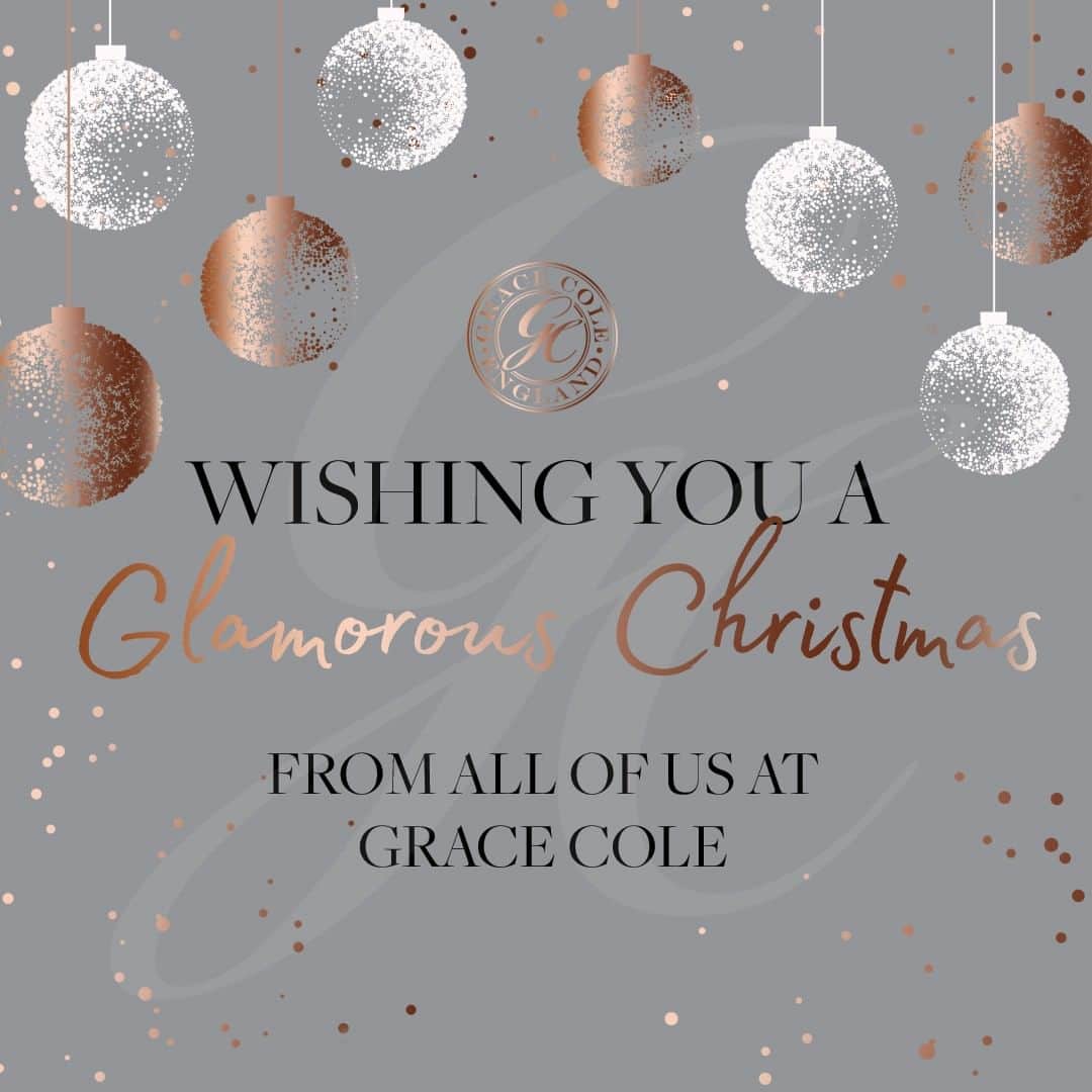 Grace Coleさんのインスタグラム写真 - (Grace ColeInstagram)「Wishing you a glamorous Christmas from all of us at Grace Cole  #GraceCole #christmas #beauty #merrychristmas #beauty #happychristmas #christmasday #xmas」12月25日 20時01分 - gracecoleltd