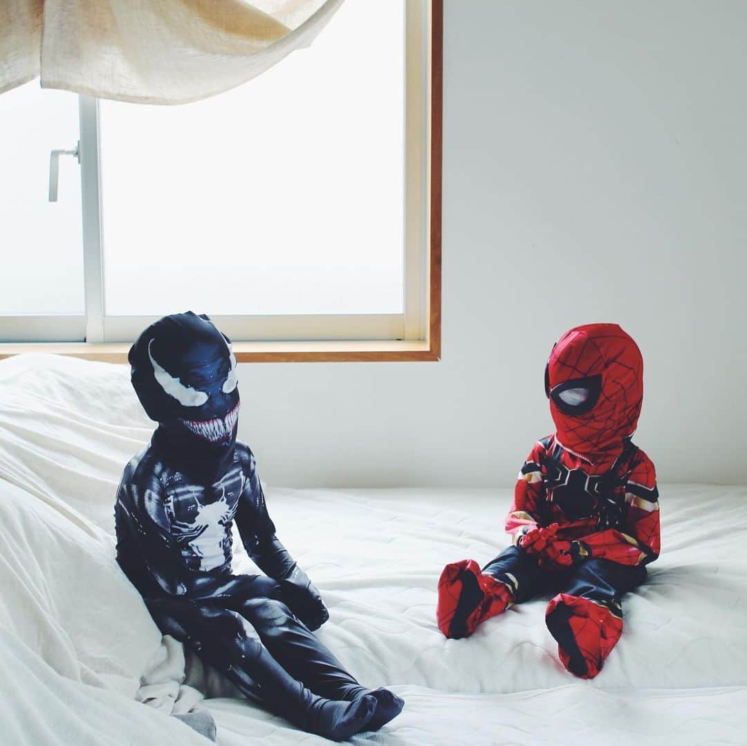 セソコマサユキのインスタグラム：「今日はヴェノムとスパイダーマンと一緒にパルコシティにアナ雪２を見に行きました。クリスマスだからね。」