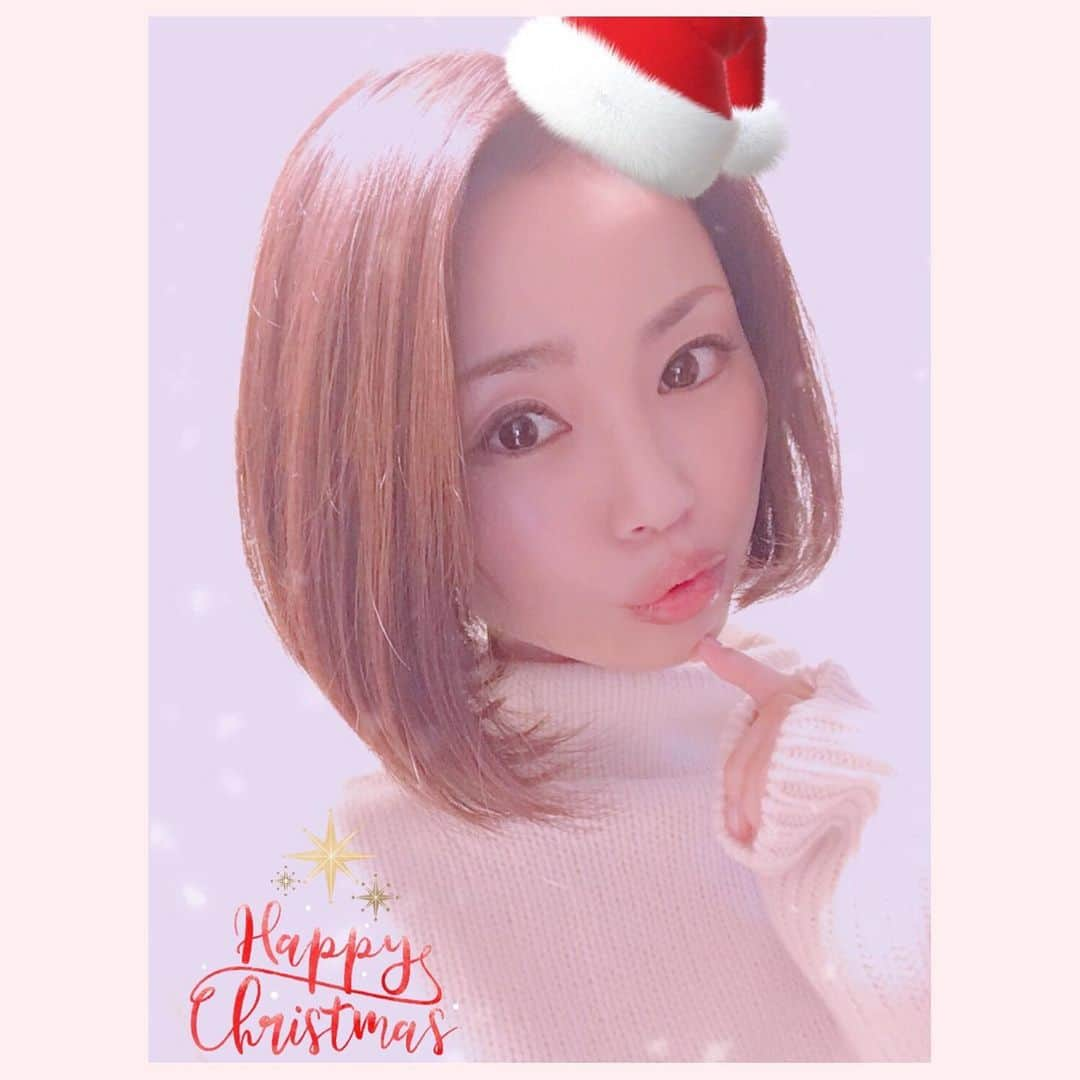 かすみりささんのインスタグラム写真 - (かすみりさInstagram)「🐰💕 ． 💖Happy•*¨*•🔔🎄✨*Merry Xmas*🔔🎄✨•*¨*•素敵な聖夜を⛪…💖 ． #メリークリスマス#Xmas#Christmas#2019#🎄#🎄🎅#🎅🏻#love#happy#❤️#🎁#pug#bostonterrier#パグ#黒パグ#ぱんちゃん#ボストンテリア#とらちゃん#可愛いサンタ#トナカイ#cute」12月25日 20時11分 - risa_kasumi