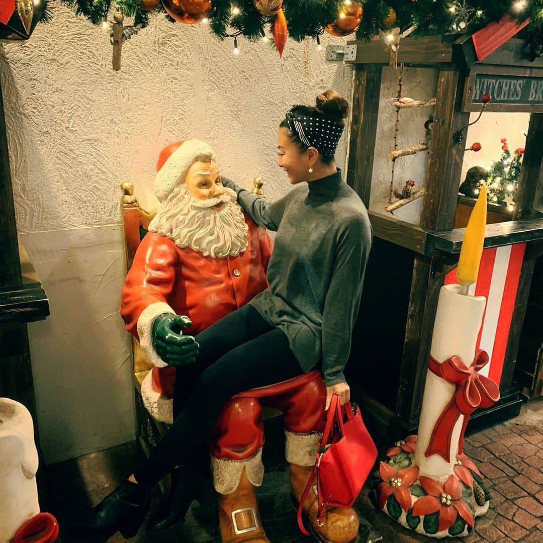 福田朋夏さんのインスタグラム写真 - (福田朋夏Instagram)「Merry Christmas 🎄✨🎅皆さんにとって素晴らしいクリスマスでありますように❤️🎁✨」12月25日 20時57分 - tomoka_fukuda