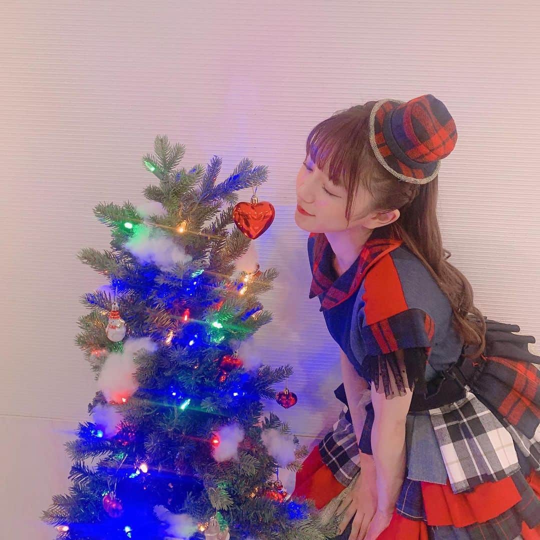 星名美怜さんのインスタグラム写真 - (星名美怜Instagram)「♥♥♥﻿ ㅤㅤㅤ .﻿ ㅤㅤㅤ Merry Christmas…♥♥﻿ ﻿ ㅤㅤㅤ #mireinsta﻿ ㅤㅤㅤ #星名美怜﻿ ㅤㅤㅤ ﻿ ㅤㅤㅤ  #christmastree #xmas #merrychristmas ㅤㅤㅤ」12月25日 21時17分 - hoshina_mirei_official