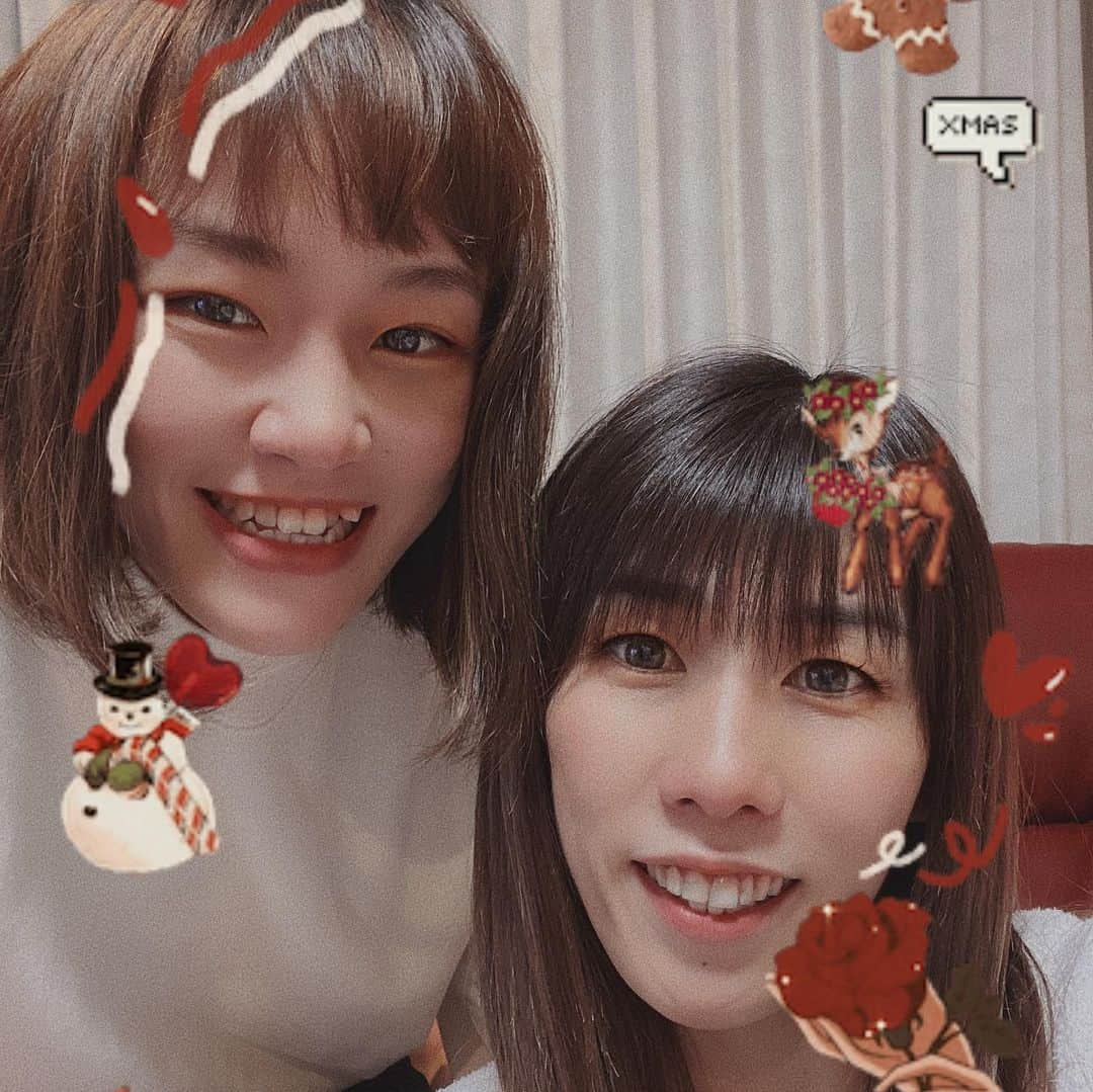 吉田沙保里さんのインスタグラム写真 - (吉田沙保里Instagram)「久々に絵莉ちゃんと💓 ずっと一緒に頑張ってきた妹のような後輩😊 クリスマスの日にゆっくりと過ごせました🎄 #絵莉 #1枚目はクリスマスバージョン #2枚目は試合後の写真」12月25日 21時28分 - saori___yoshida