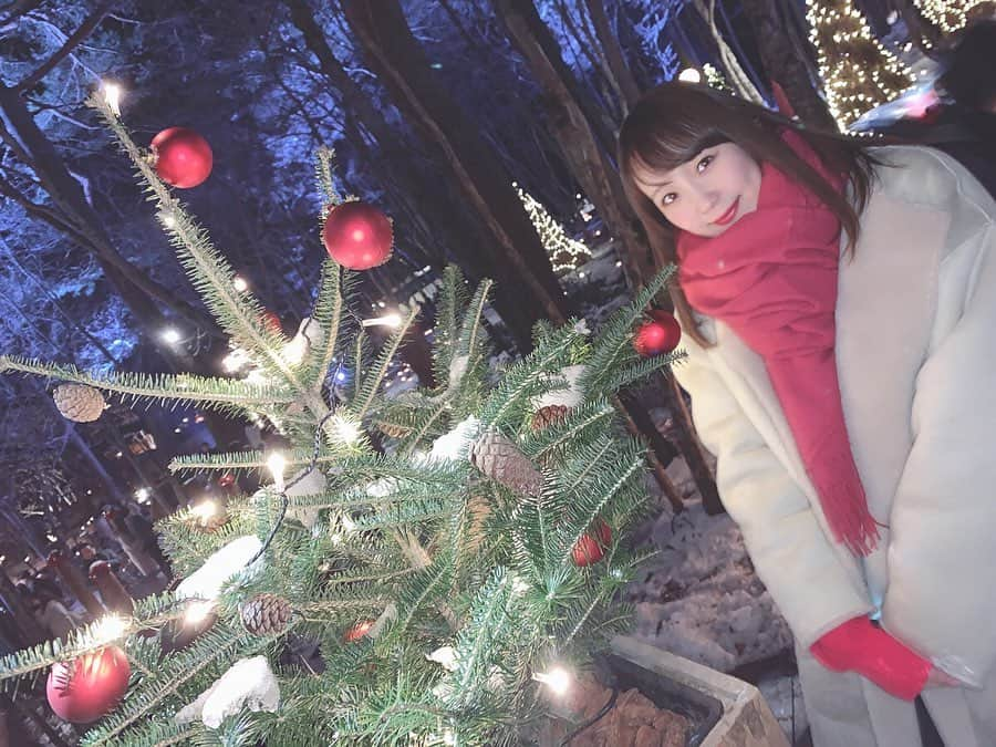 大段舞依さんのインスタグラム写真 - (大段舞依Instagram)「﻿ ﻿ 🎄🎄🎄 ﻿ ﻿ ﻿ #軽井沢　#長野 #軽井沢高原教会﻿ #星降る森のクリスマス #イルミネーション﻿ #クリスマスツリー #ランタンツリー﻿ ﻿」12月25日 21時36分 - maichi_1004