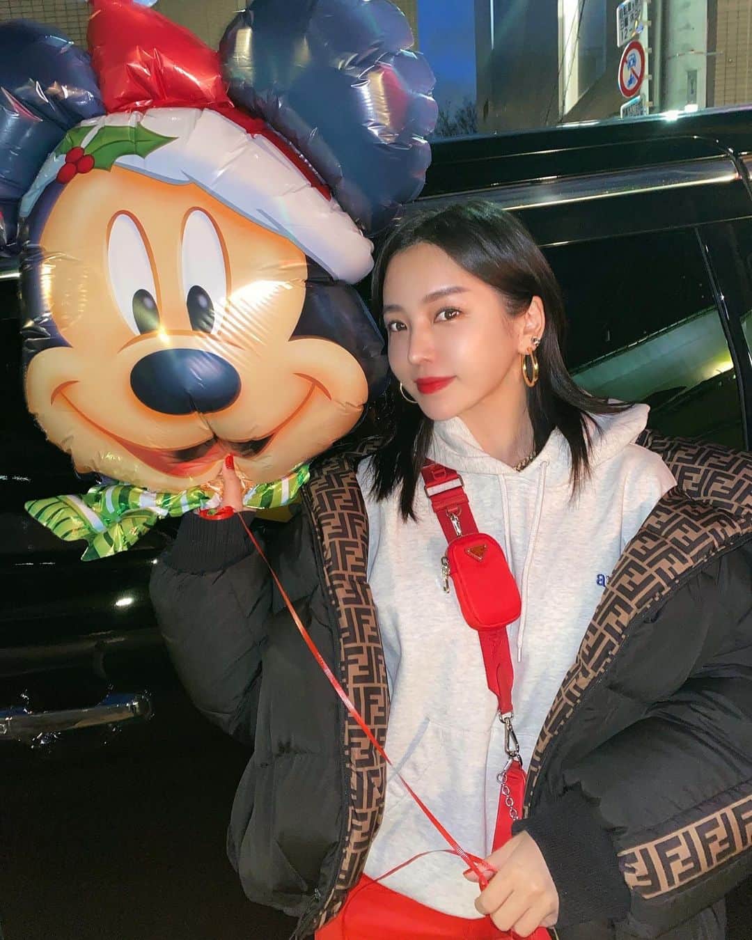 megbabyのインスタグラム：「ハッピーなクリスマスを🎄🙏🏻💫　#merrychristmas」