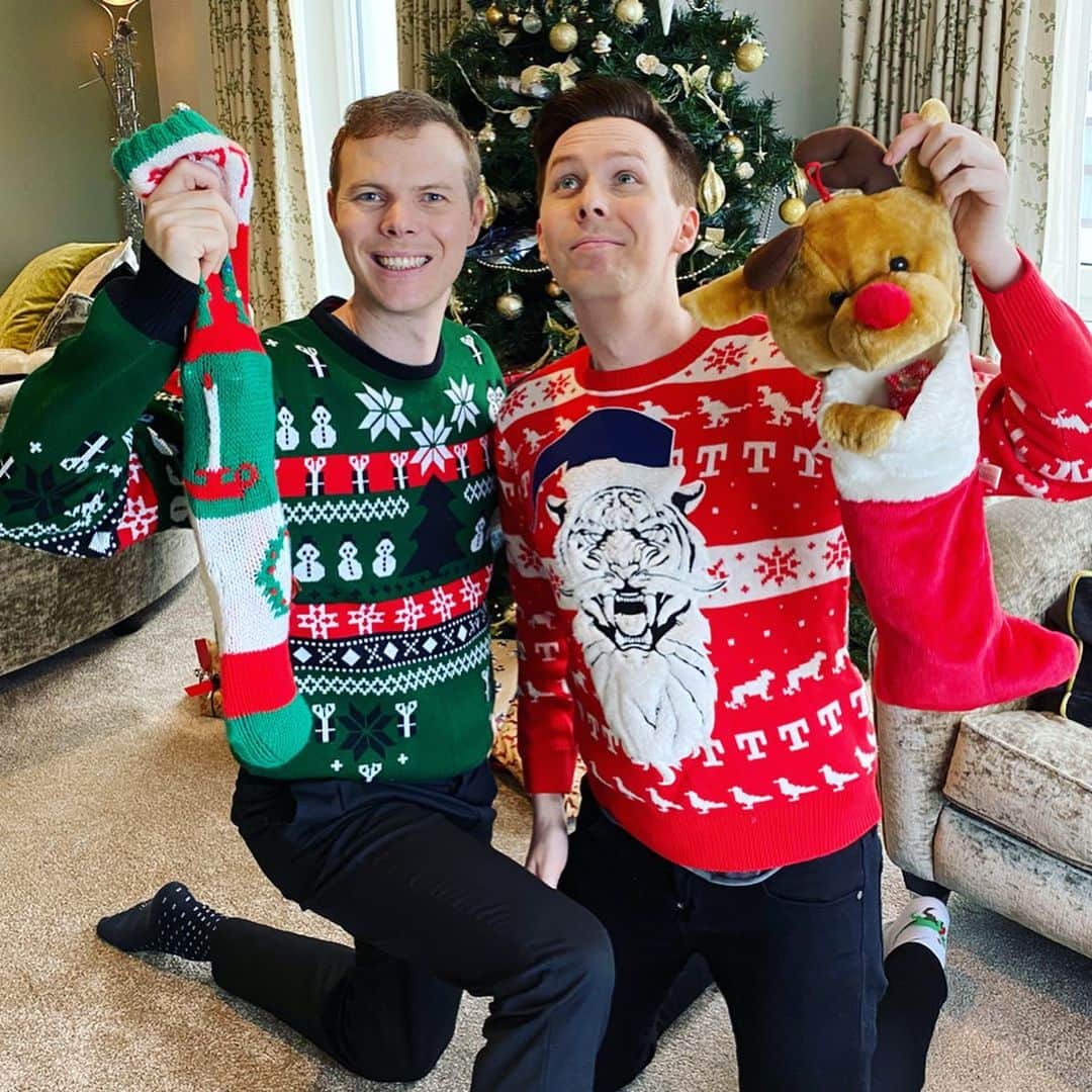 フィル・レスターのインスタグラム：「HE’S BEEN! We’ve had these stockings since we were kids. looks like rudolph has been through a lot.  Merry Christmas everyone ✨🎄」