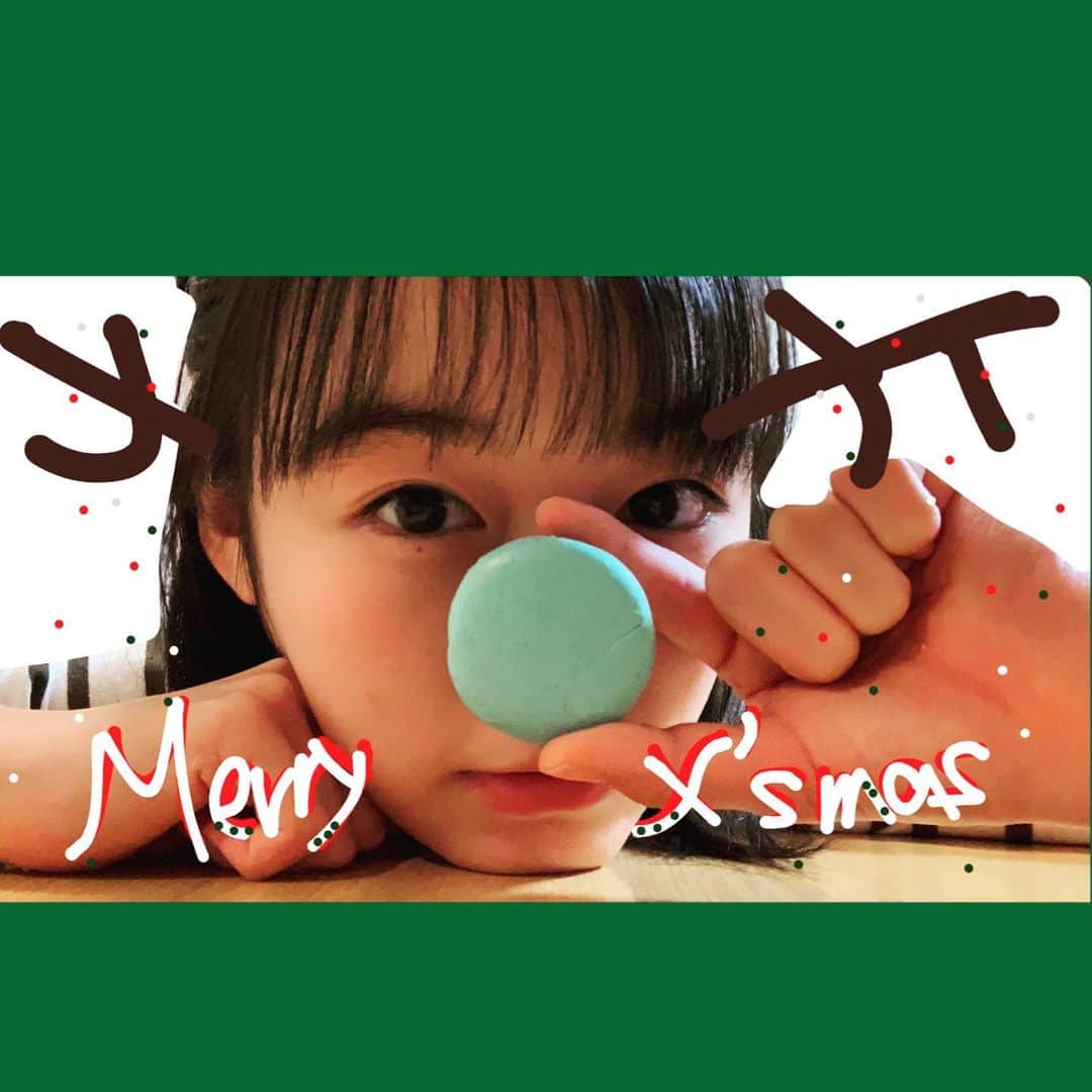 森七菜さんのインスタグラム写真 - (森七菜Instagram)「Happy メリメリMerry Xmas！ 皆さんどんな夜をお過ごし？ 私はマカロンもあってそーはっぴー  ステキなクリスマスをお過ごしください🎄  真っ青なお鼻のトナカイより！ （もりなな）」12月25日 21時56分 - morinana_official
