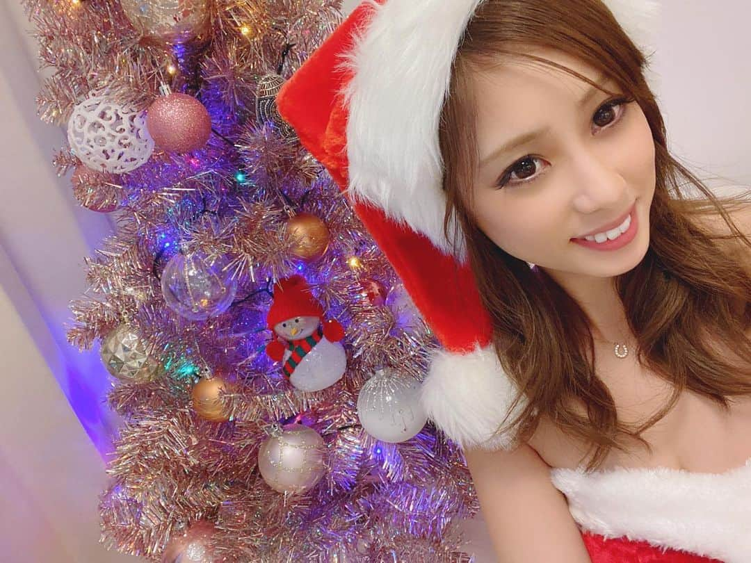 野田彩加さんのインスタグラム写真 - (野田彩加Instagram)「Merry Christmas🎄💝 #christmas #12月25日　#2019 #xmas #christmastree #あやサンタ #早起きすぎてもう眠い　#🎅　#🎄」12月25日 22時11分 - aya.205