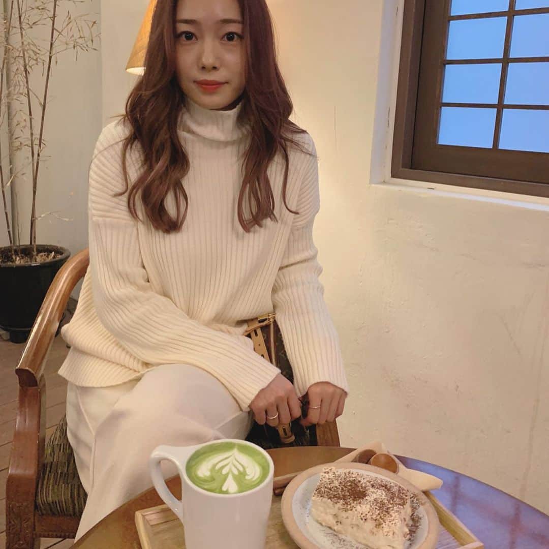 新原愛加のインスタグラム：「🤍」