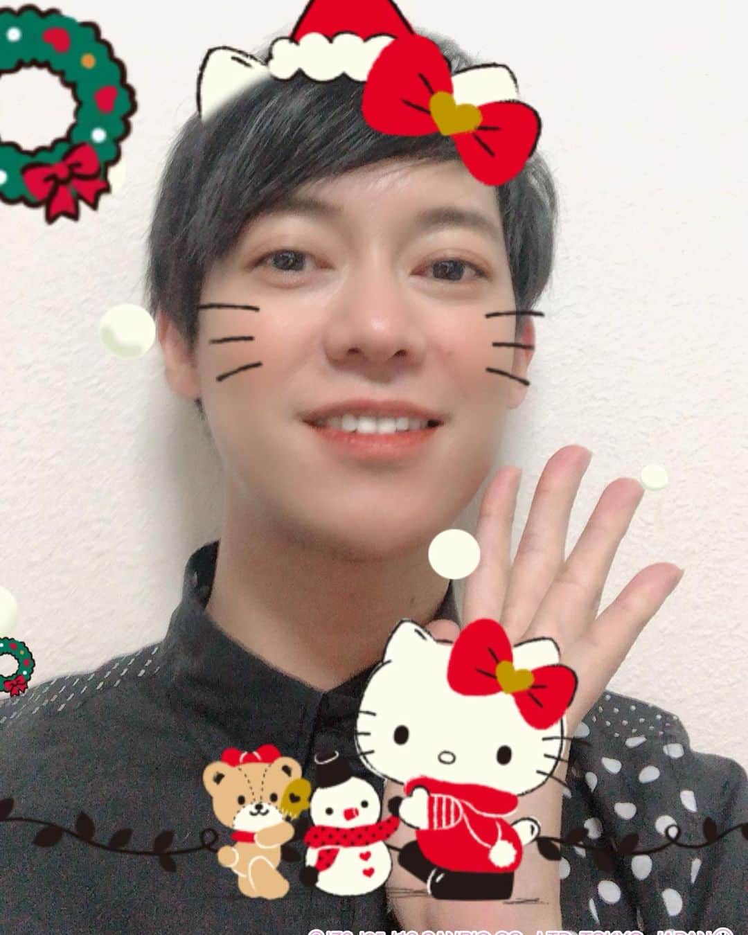 松阪ゆうきのインスタグラム：「メリークリスマス🎁🎄🎅 一応ここも載せておきます😆  明日は2019年歌い納めかな🎤 イオンモール佐野新都市さん 12:00〜歌います。  斬波さんが 俺の後だよ！みんな時間あれば是非💕  #松阪ゆうき #令和夢追い太鼓 #イオンモール佐野新都市 #キャンペーン #斬波 さん一緒」