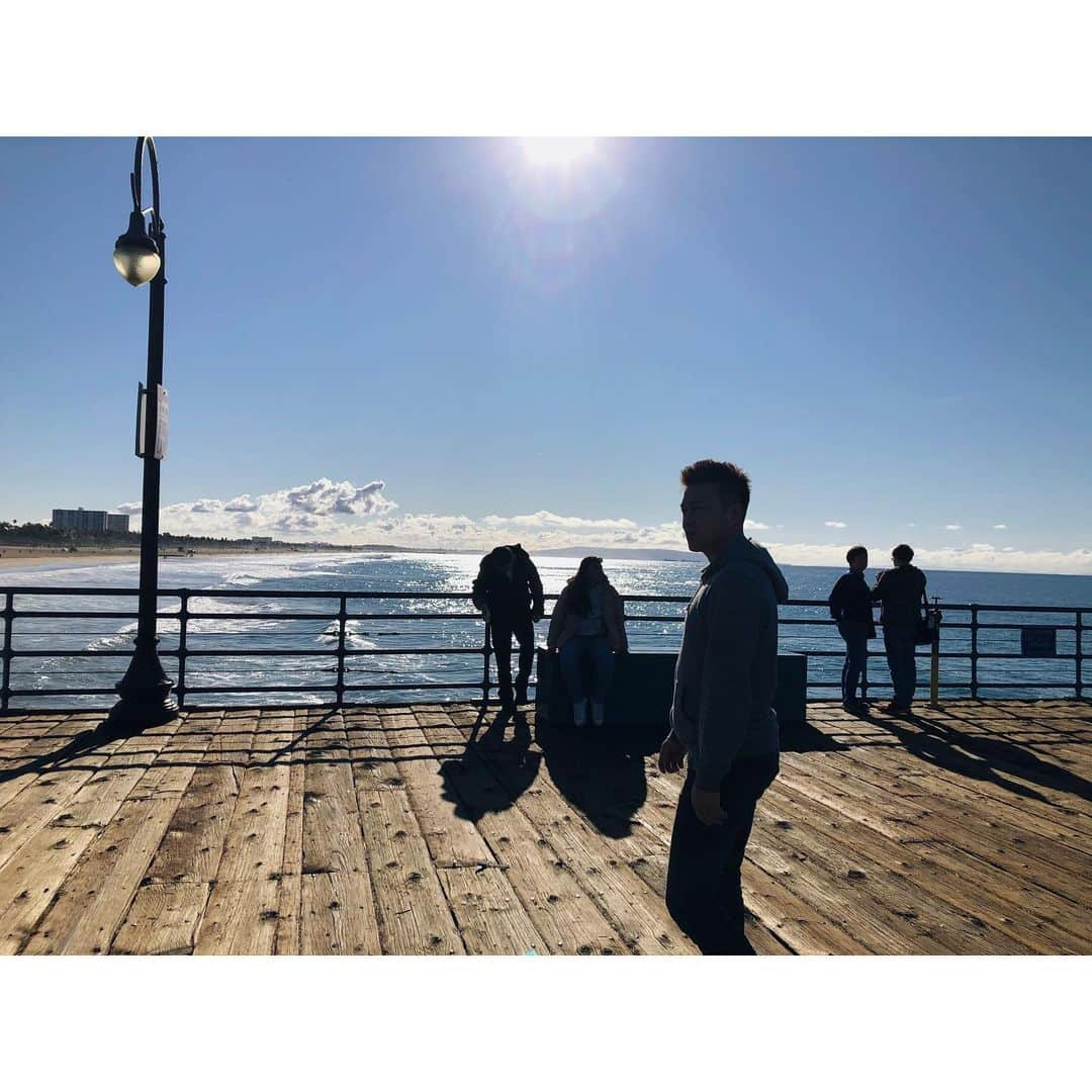 チン・テヒョンさんのインスタグラム写真 - (チン・テヒョンInstagram)「santa monica & 먹방  #LA #santamonica #venicebeach」12月26日 7時55分 - taihyun_zin