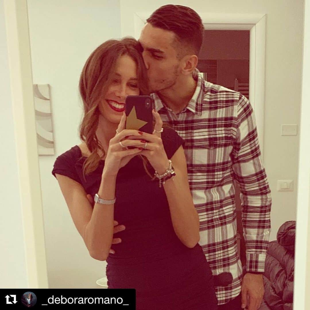 のインスタグラム：「Tanti auguri di buon Natale a tutti! 🎄🎉🎁」