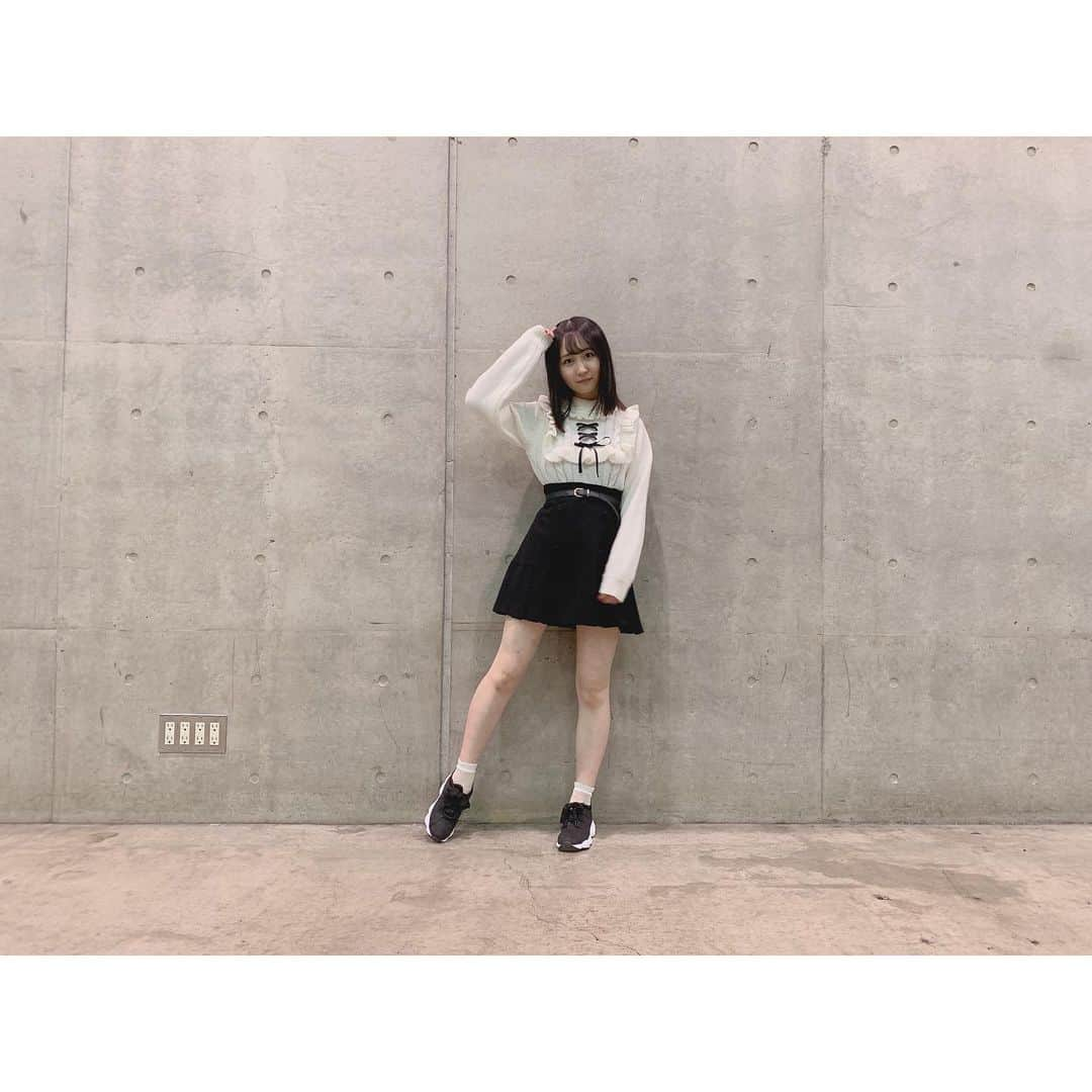 山邊歩夢さんのインスタグラム写真 - (山邊歩夢Instagram)「✨👀✨ * * 私服。。。 * * #あゆーで #私服 #ニット #スカート #スニーカー #アンクルージュ #ankrouge」12月26日 8時05分 - ayuyamabe_official