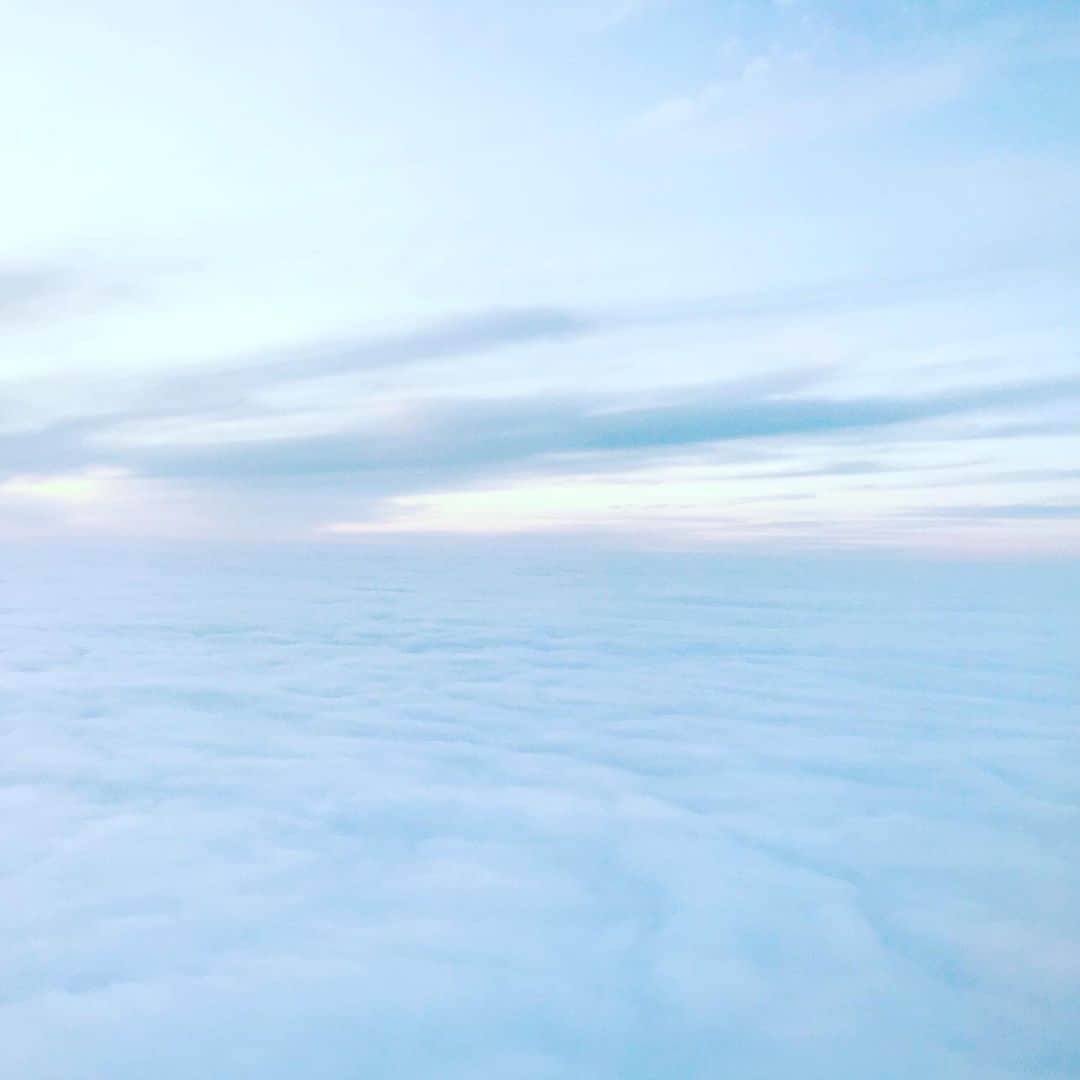 ヤニ・ゲルマンのインスタグラム：「I’ll be home for Christmas🎵」