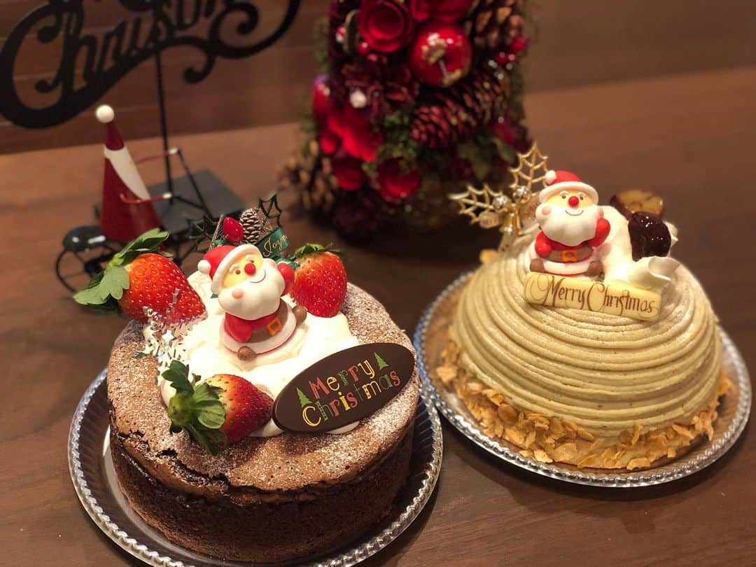 吉木りささんのインスタグラム写真 - (吉木りさInstagram)「毎年恒例の我が家でクリスマスパーティー🎅✨🎄⠀ ⠀ ケーキは @patisserie_grandeheure のクリスマスケーキ🎂🧁🍰⠀ ⠀ とっても美味しかったです💕😭✨⠀ ⠀ 大好きな人たちと楽しいひと時を過ごせました✨☺️🧚🏻‍♀️⠀ ⠀」12月26日 8時56分 - risayoshiki0727