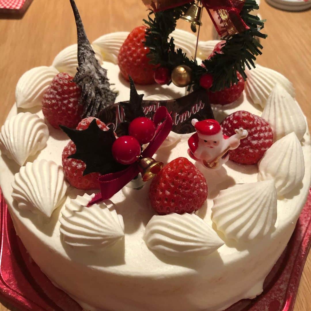 おかずクラブのインスタグラム：「ゆいPだよ！  メリクリ！  女だらけのクリスマス大会終了🎅  最高だったよ。 笑いすぎて喉死んだよ。  来年もこうだといいなー。」