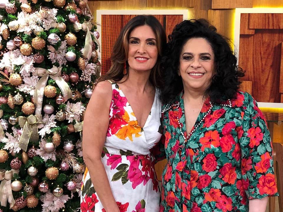 ファチマ・ベルナルデスのインスタグラム：「Um Natal de muitos #encontros esse meu. Em família, entre amigos. Que alegria! #feliznatal」