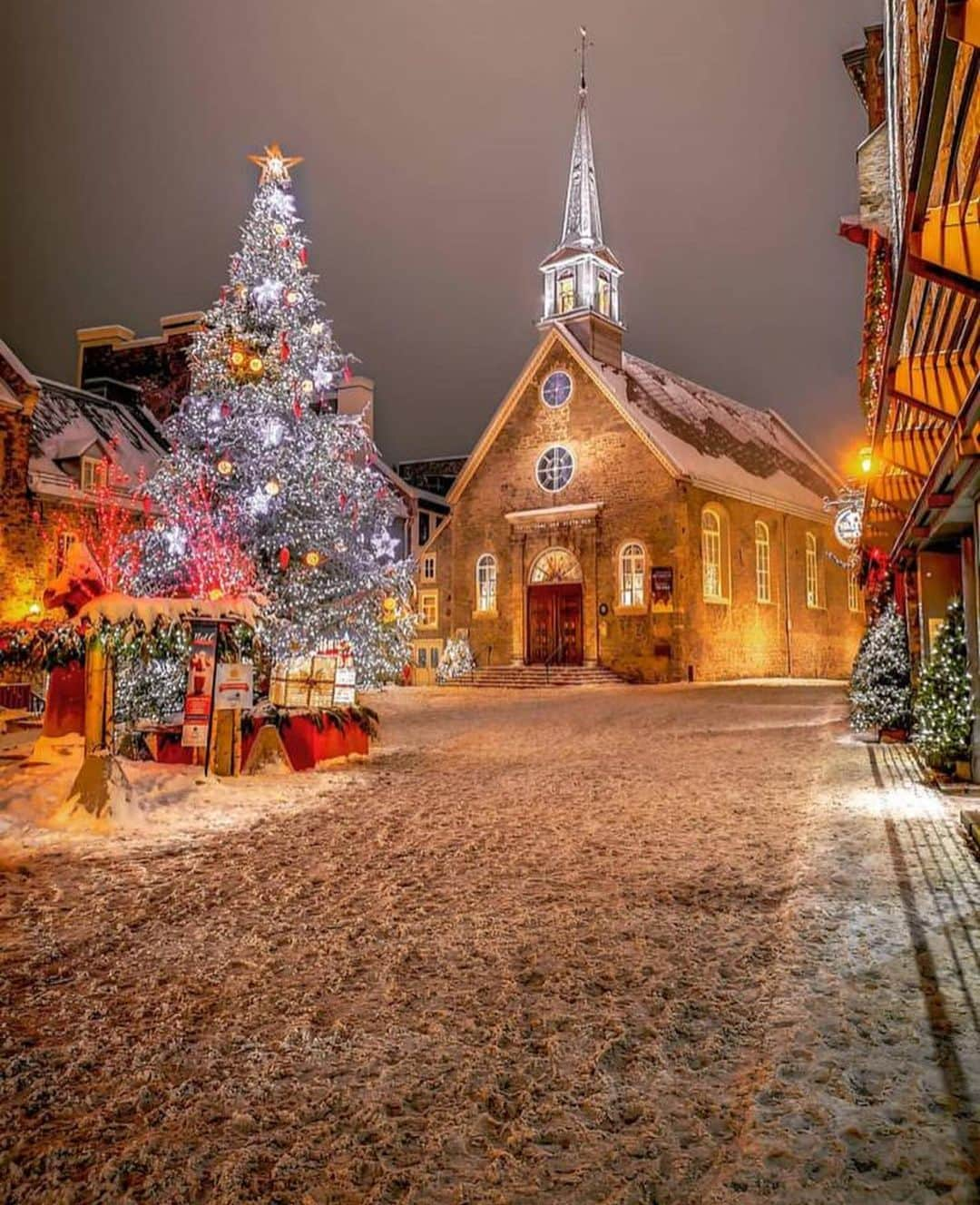 Wonderful Placesさんのインスタグラム写真 - (Wonderful PlacesInstagram)「Christmas in Quebec - Canada ✨🎄🎄❤️❤️✨ . Pictures by ✨✨@patricetardif✨✨ #wonderful_places for a feature ❤️」12月26日 1時07分 - wonderful_places