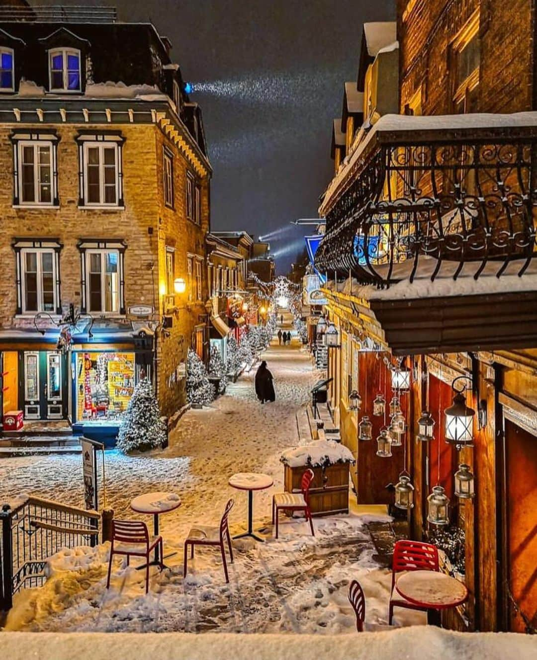 Wonderful Placesさんのインスタグラム写真 - (Wonderful PlacesInstagram)「Christmas in Quebec - Canada ✨🎄🎄❤️❤️✨ . Pictures by ✨✨@patricetardif✨✨ #wonderful_places for a feature ❤️」12月26日 1時07分 - wonderful_places