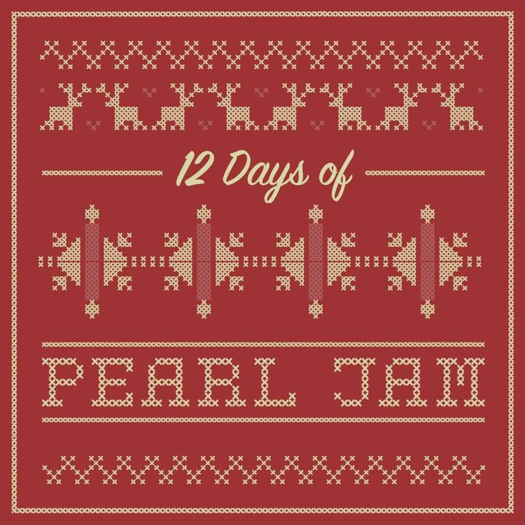 パール・ジャムさんのインスタグラム写真 - (パール・ジャムInstagram)「Merry Christmas from Pearl Jam! Make #12DaysOfPJ playlist the soundtrack of your celebration today. #LinkInBio」12月26日 1時30分 - pearljam