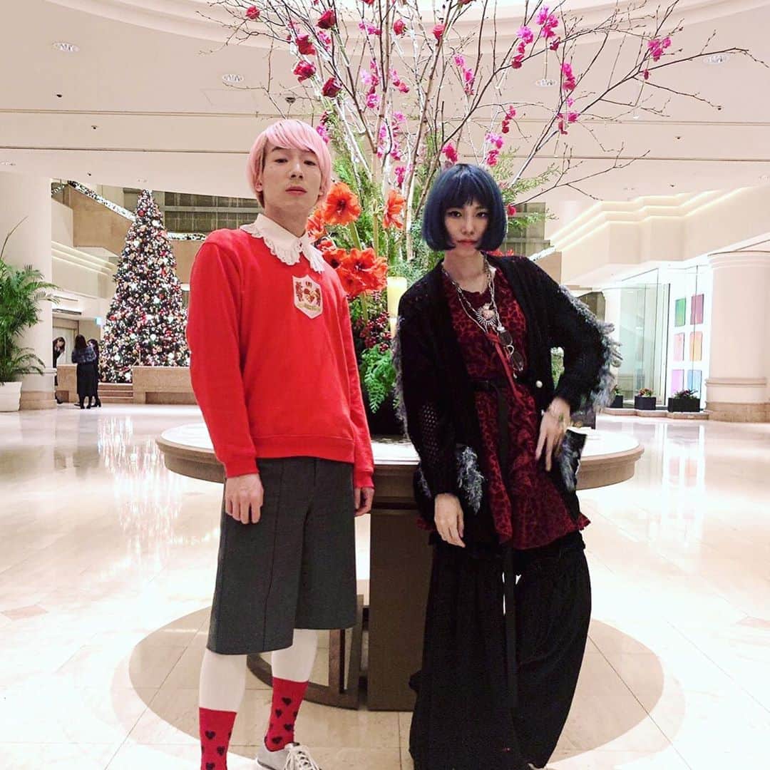 水野しずさんのインスタグラム写真 - (水野しずInstagram)「🎄茶しばきクリスマスYAKUZA🎄」12月26日 1時32分 - mizunoshizu