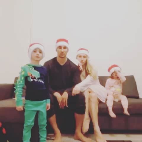 リデル・マトス・サントスのインスタグラム：「Feliz natal a todos」