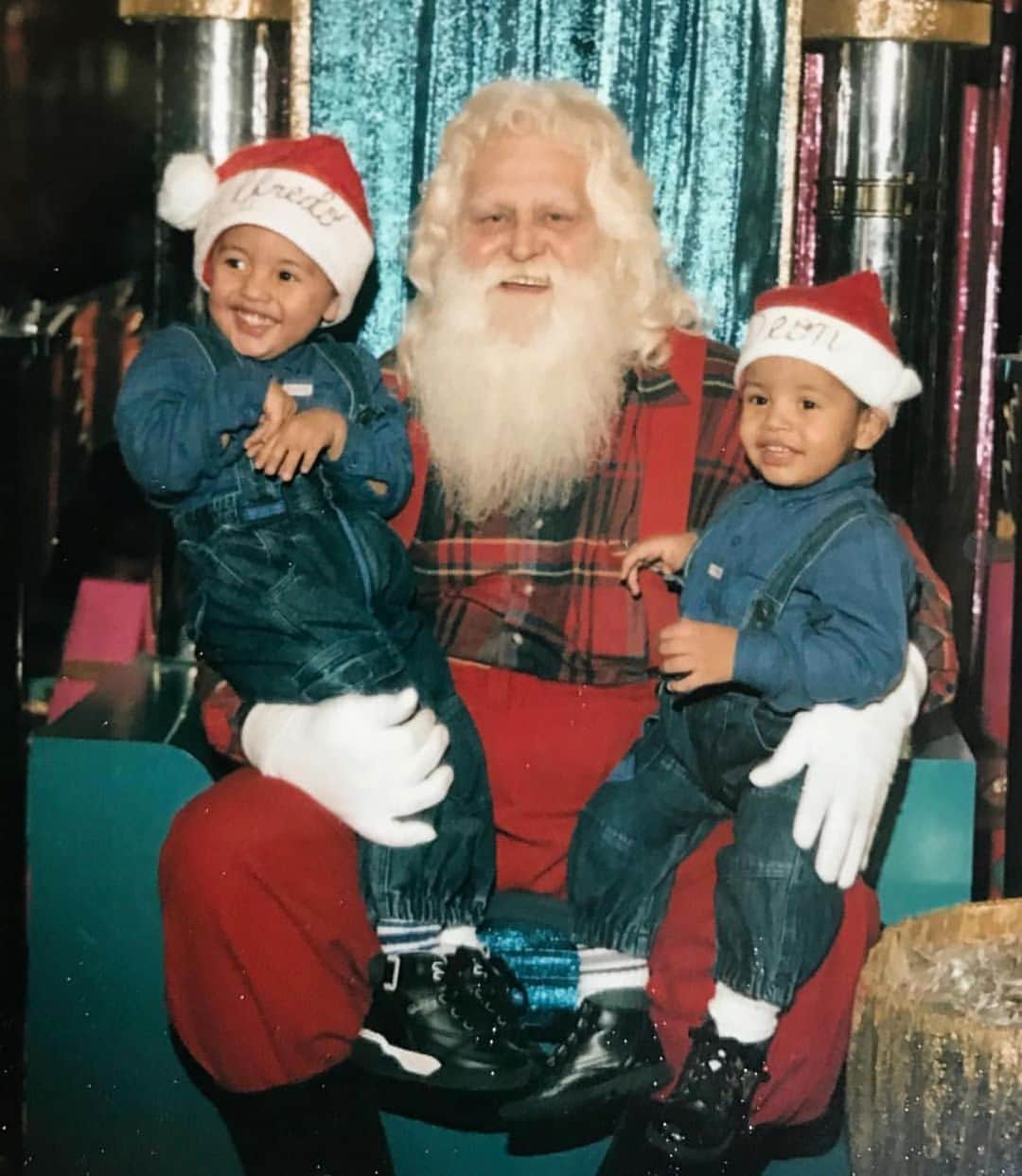 Alfredo Floresのインスタグラム：「MERRY CHRISTMAS!!!! 🎅🏽」