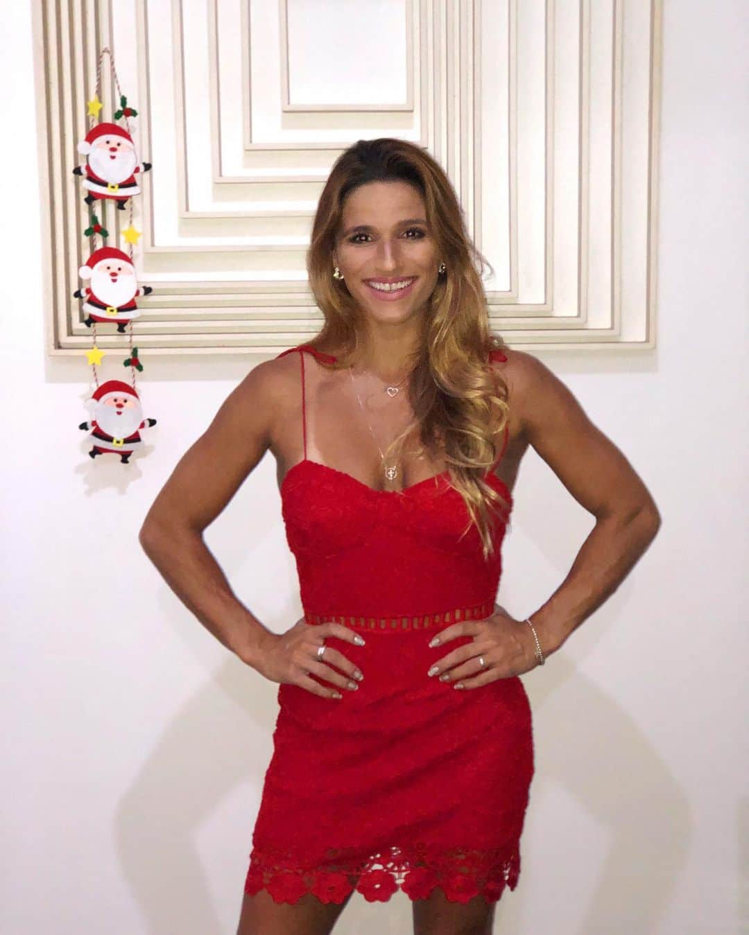 ジャジ・バルボサのインスタグラム：「Feliz natal 🎄❤️🎁」