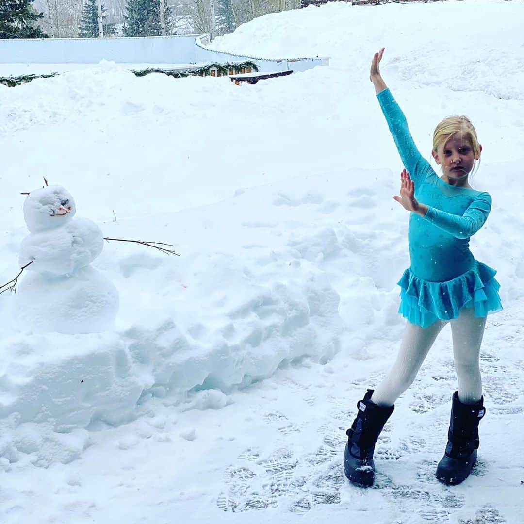 ジェシカ・キャプショーのインスタグラム：「Merry Christmas!! Happy Everything!!」