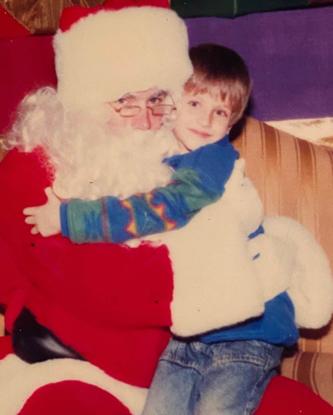 キーガン・アレンのインスタグラム：「Plot twist, I’m Jewish. Happy holidays!」