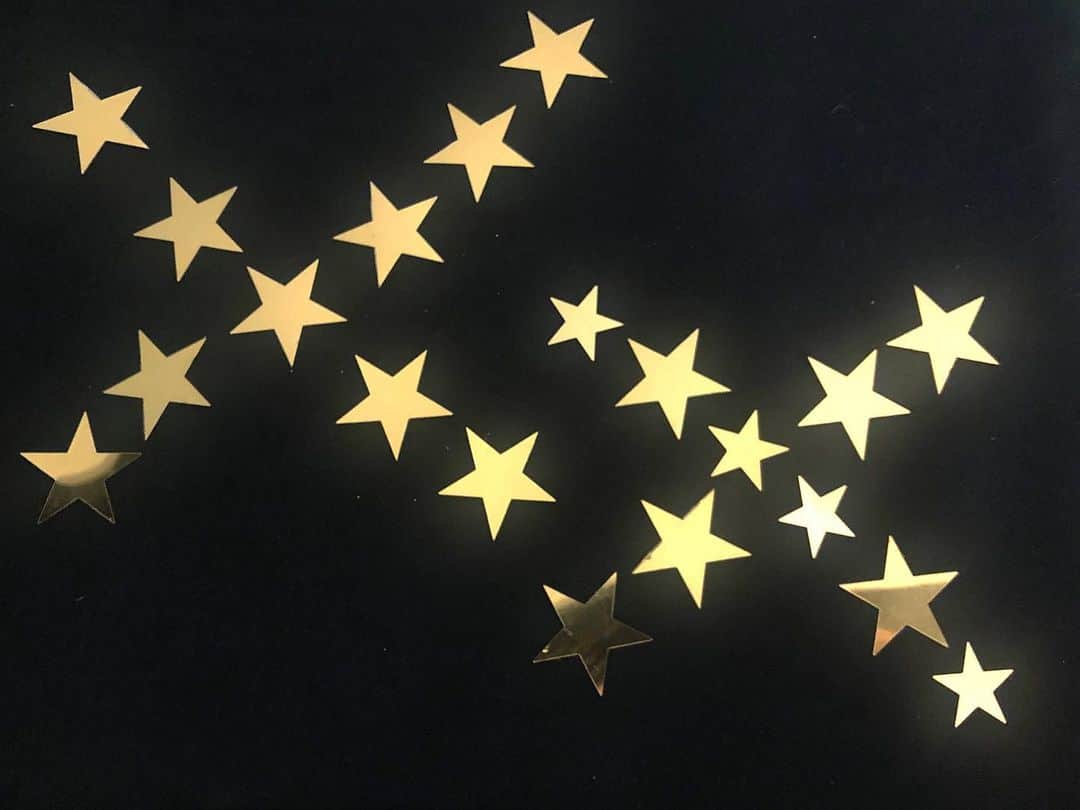 The xxのインスタグラム：「Happy holidays! xx The xx」