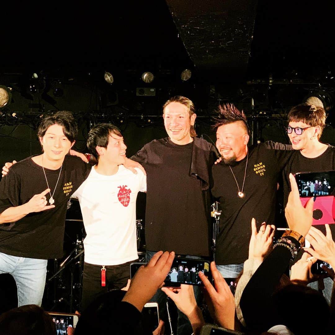 のインスタグラム：「今日は楽しかった❣️ 満心創痍🎸ありがとうございます🥰🎄 そして、メリクリ🎁」