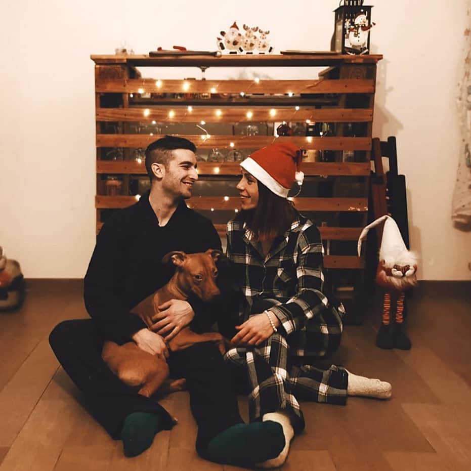 ニコーレ・デラ・モニカのインスタグラム：「Buon Natale a tutti!!! Happy Christmas everyone!!! Joyeux Noël à tous!!! #buonnatale #happychristmas #joyeuxnoel #happiness #love #natale2019 #home」