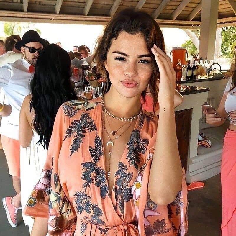 Always With Selenaのインスタグラム：「This Queen」