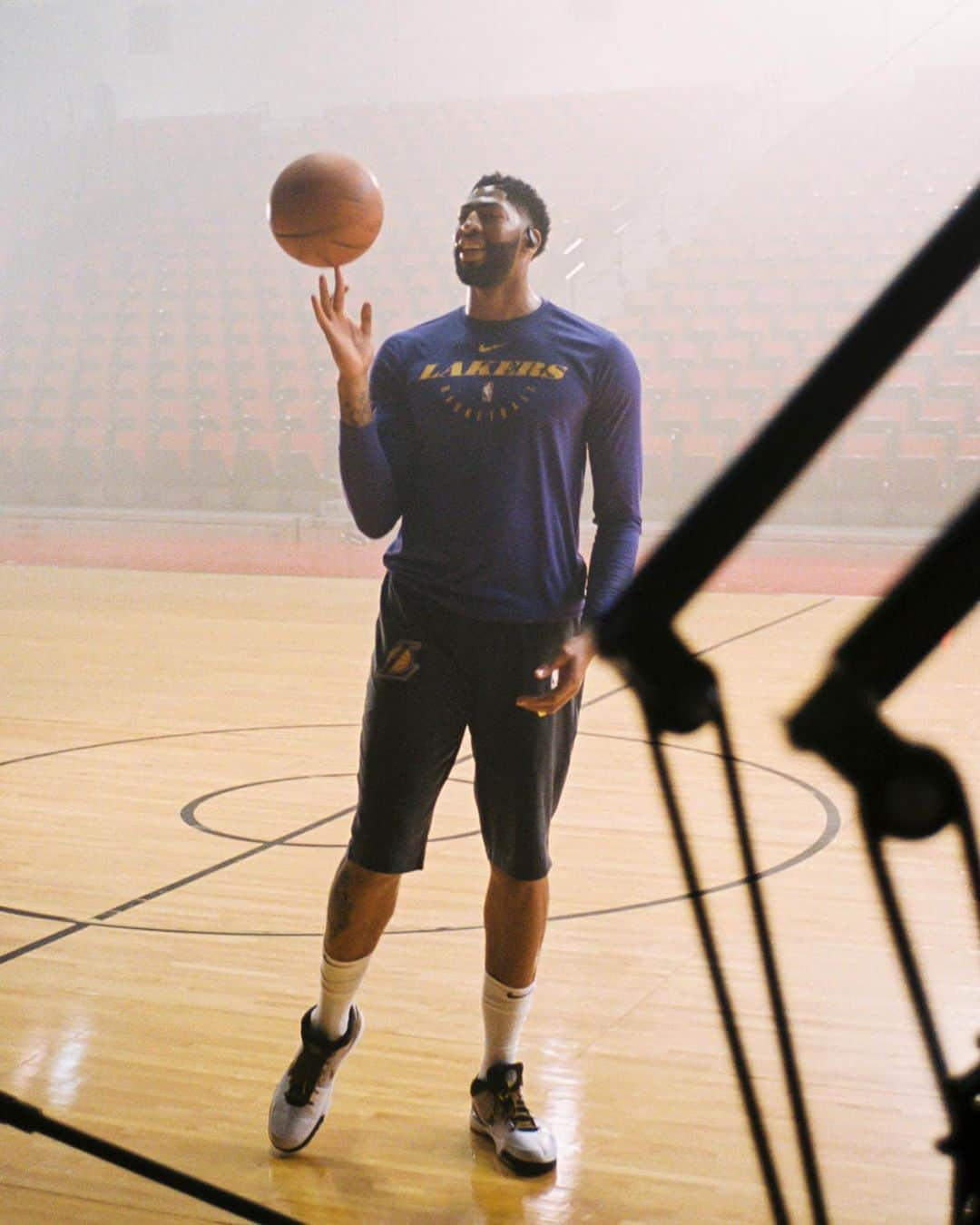 ビーツ・エレクトロニクスさんのインスタグラム写真 - (ビーツ・エレクトロニクスInstagram)「Just give him the ball 🗣 @antdavis23」12月26日 5時00分 - beatsbydre