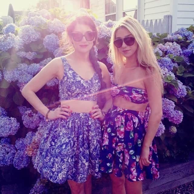 のインスタグラム：「Happy Birthday @claire_winter !! Thanks for dressing up in ridiculous matching sets with me, for putting up with my 11:11 screenshots (I know you secretly believe), and for staying up late to conspire the night before free agency. Love you ❤️」