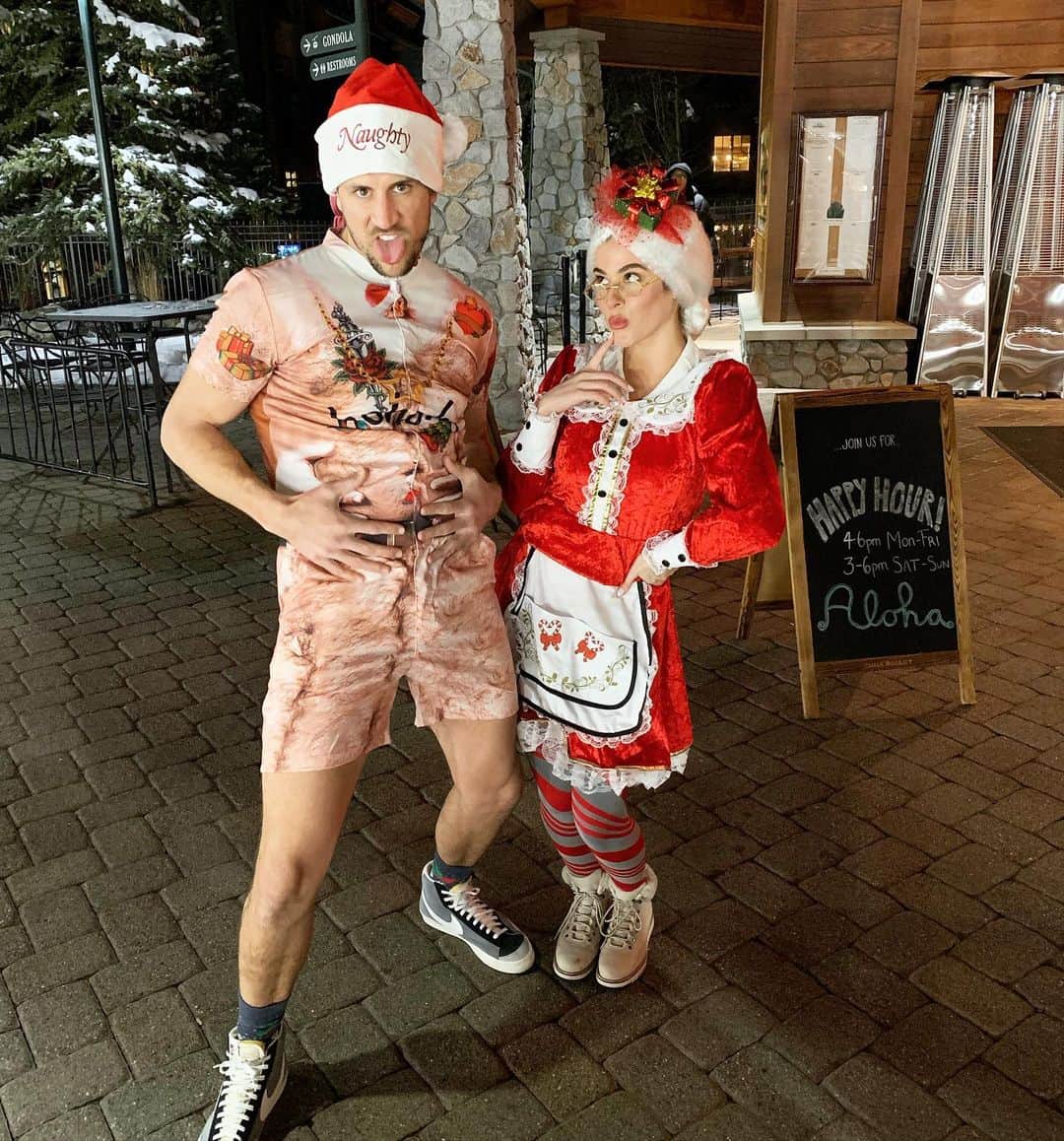 のインスタグラム：「Merry Christmas from the Naughty list 🎅🏼」